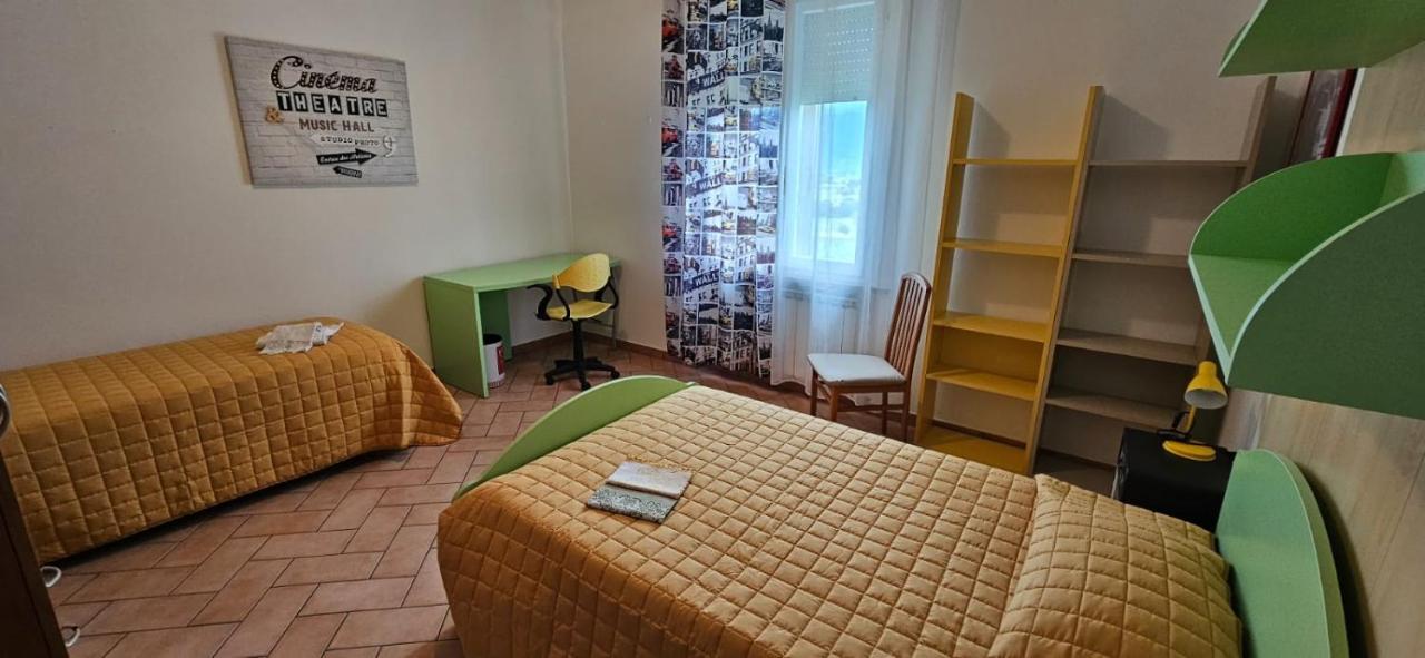 Delizioso Appartamento Collinare Limigiano Екстериор снимка